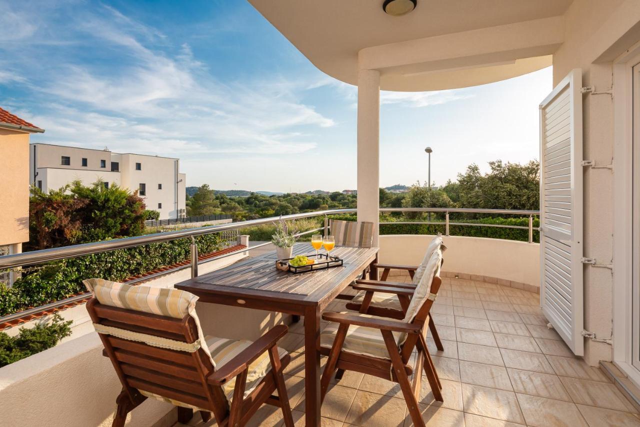 Apartments Tihi III Vodice Exterior foto